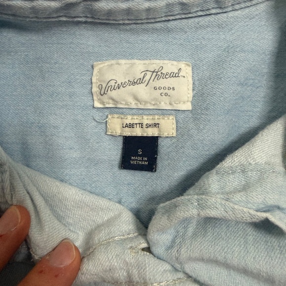 Universal Thread Chambray Button Down - Picture 2 of 4